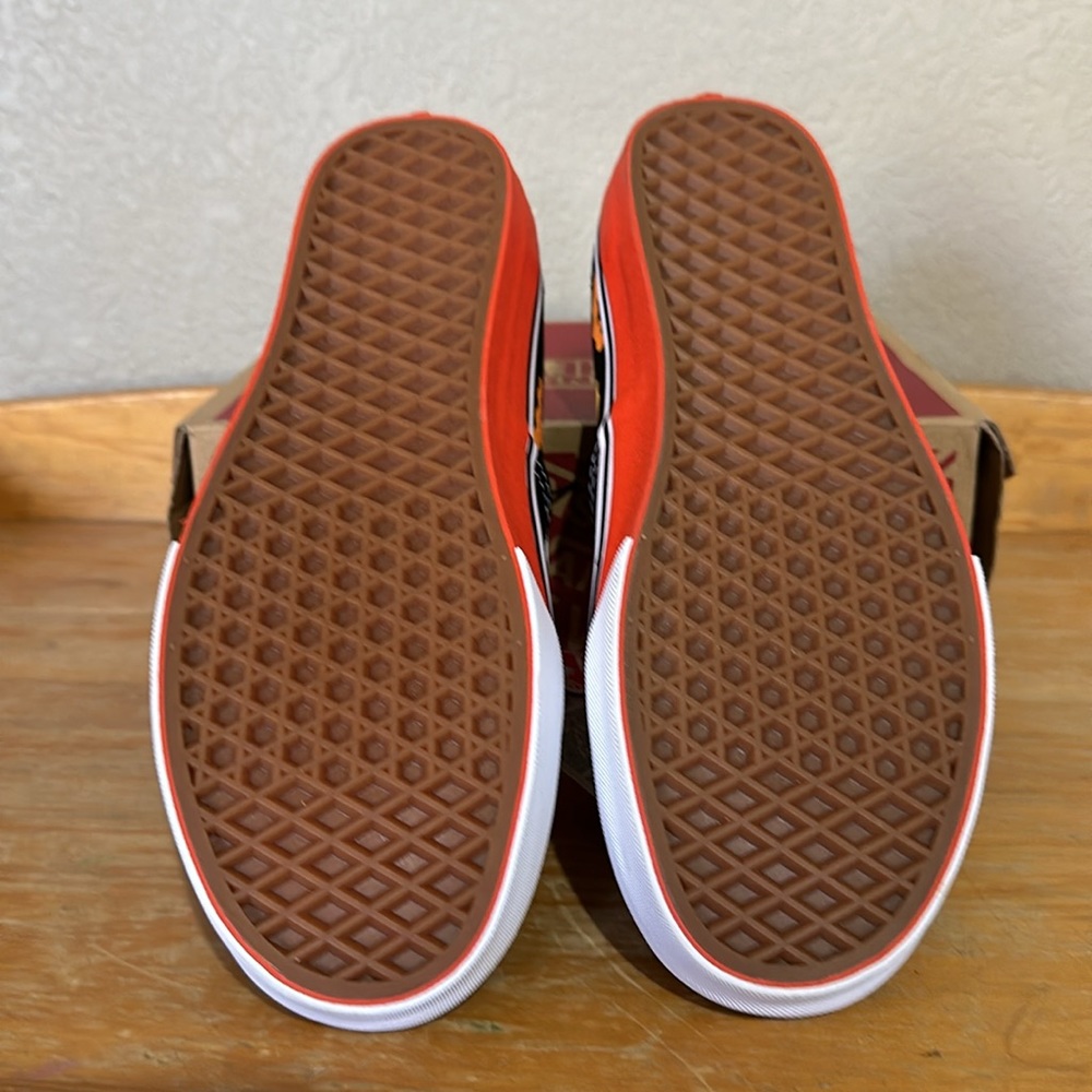 Vans Authentic OTW Gallery KAITLIN CHAN 2022 collection - Picture 11 of 12